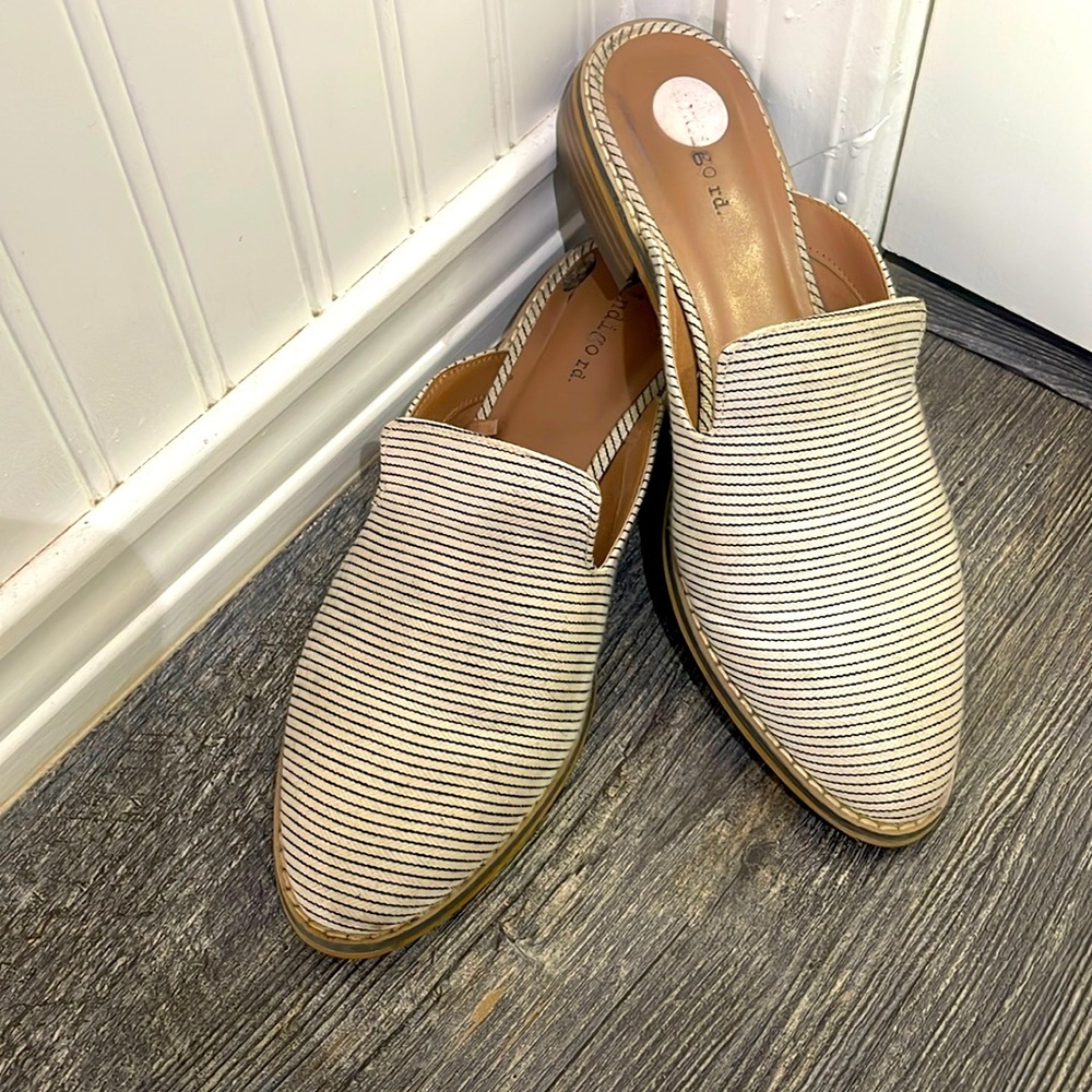 Black and white pin striped mule